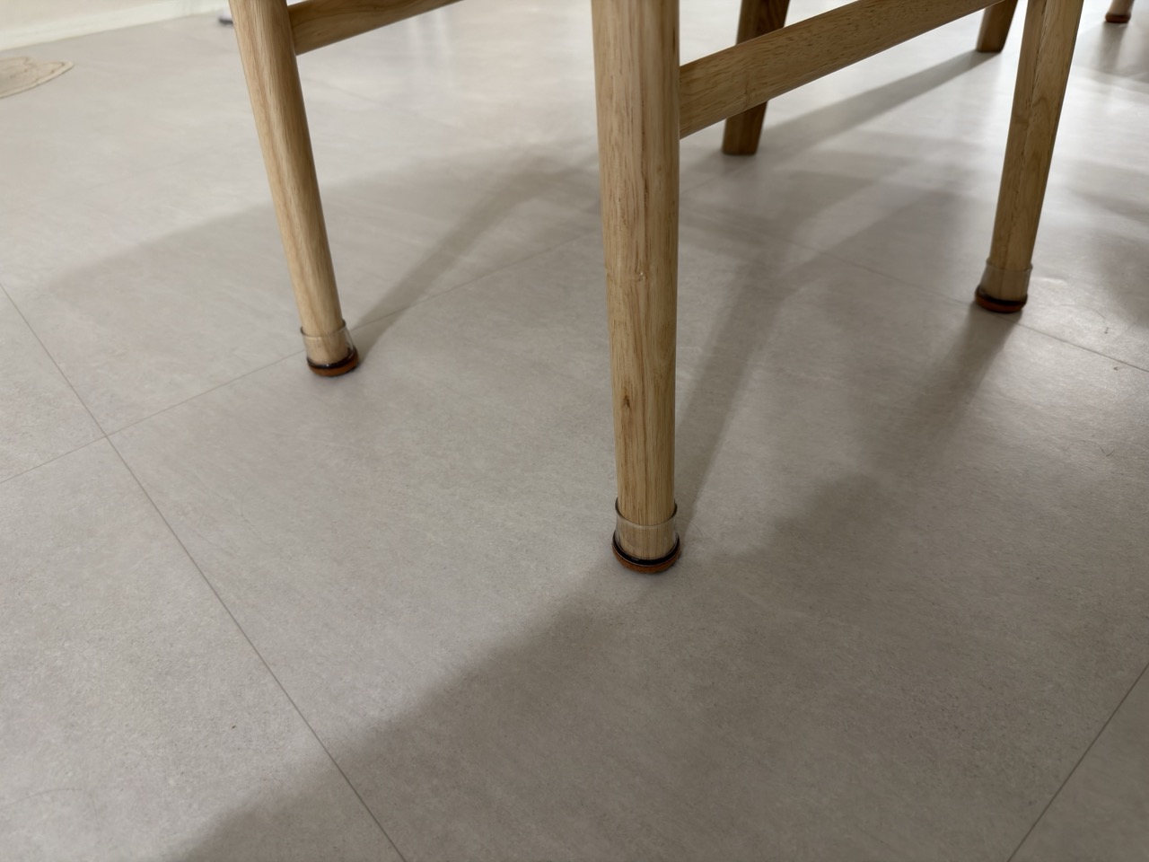 층간소음 예방을 위한 의자양말